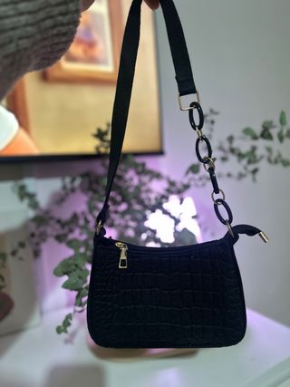 Mini borsa nera con catena