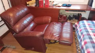 Poltrona relax basculante reclinabile in pelle. Nessuna spedizione.