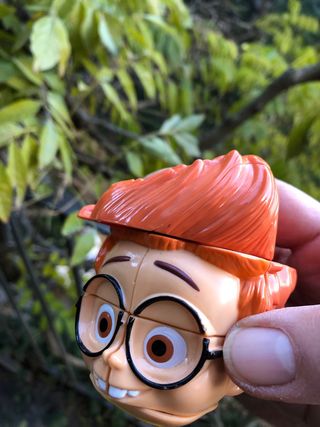 Testa personaggio tipo cubo magico