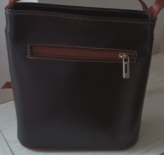 Bolso de piel negro y cuero.  Sin estrenar.