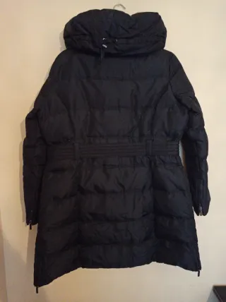 Abrigo Zara Negro Plumas Talla XL muy bueno