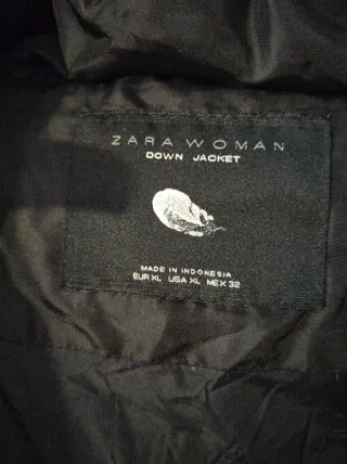 Abrigo Zara Negro Plumas Talla XL muy bueno