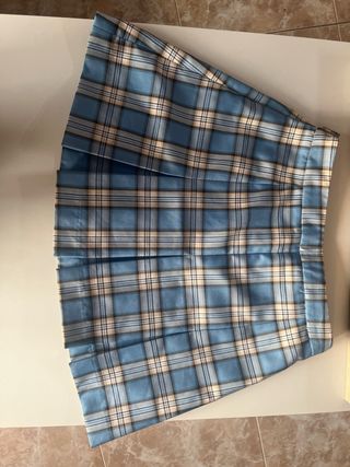 Faldilla de quadres plisada curta
