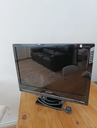 Monitor Samsung 22'' Nero, modello Syncmaster 225MD