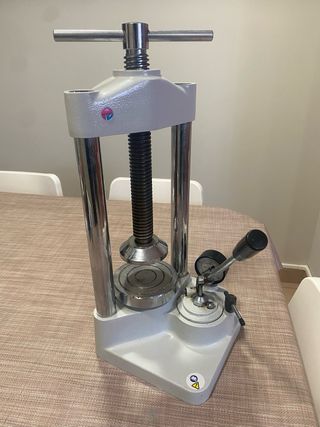 Prensa Hidráulica con Manómetro