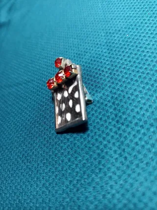 Broche para mujer artesanal