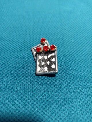 Broche para mujer artesanal