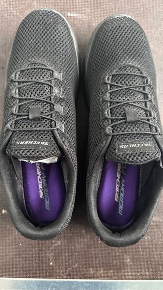 Skechers Mujer Talla 39 Negras/Moradas