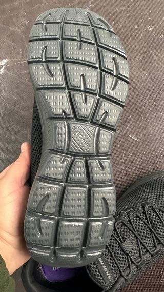 Skechers Mujer Talla 39 Negras/Moradas