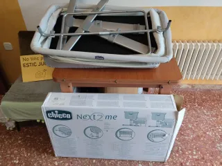 Cuna colecho Chicco Next2Me con ruedas