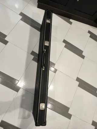 Custodia rigida per basso PIPARO