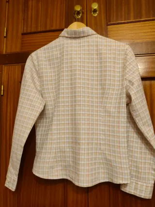 Blusa cuadros beige talla 42