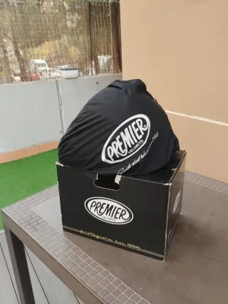 Casco de moto Premier amarillo y negro