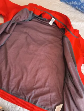 Chaqueta deportiva roja Domyos