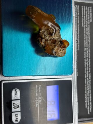 Ambra grezza naturale