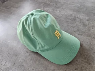 Gorra Tommy Hilfiger Verde con Logo Dorado