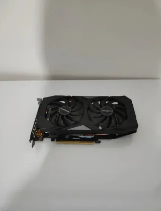 Tarjeta Gráfica Gigabyte GTX 1660 OC 6GB poco uso