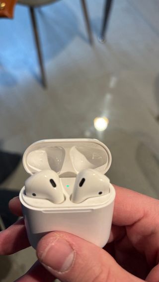 Apple AirPods 2 - Auricular Derecho Defectuoso