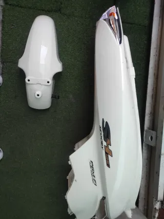 Tapas Traseras SH 2006 Crema