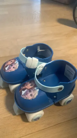 Patines y protecciones Frozen Stamp