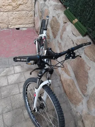 Bicicleta Btwin Montaña Blanca talla m 26 pulgadas