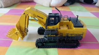 Excavadora Komatsu PC 1100