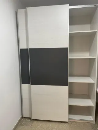 Armario puertas correderas blanco y gris
