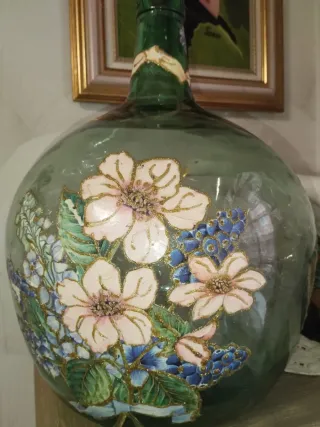Damajuana decorada a mano