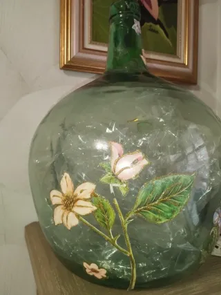 Damajuana decorada a mano