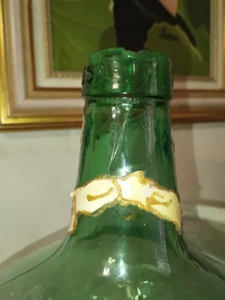 Damajuana decorada a mano