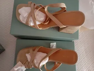 Sandalias Mim doradas sin estrenar Talla 37