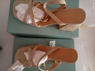 Sandalias Mim doradas sin estrenar Talla 37