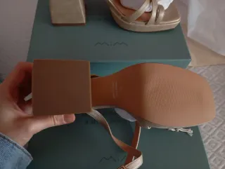 Sandalias Mim doradas sin estrenar Talla 37