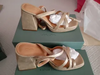 Sandalias Mim doradas sin estrenar Talla 37