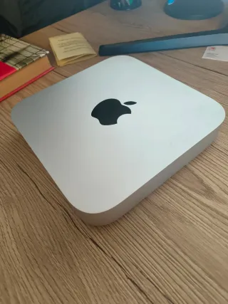 Apple Mac Mini con 4TB y Camara