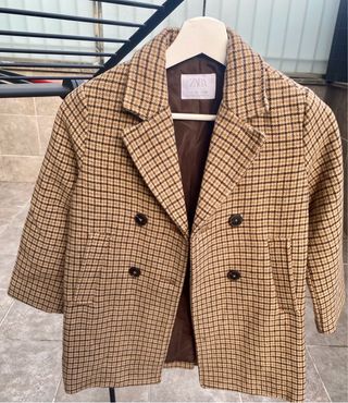 Abrigo cuadros niña Zara Talla 8