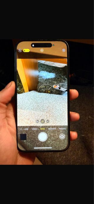 iPhone 15 Negro/Gris