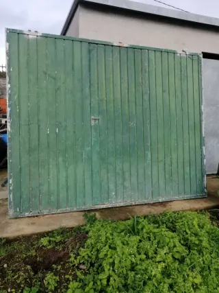 Puerta de garaje galvanizada