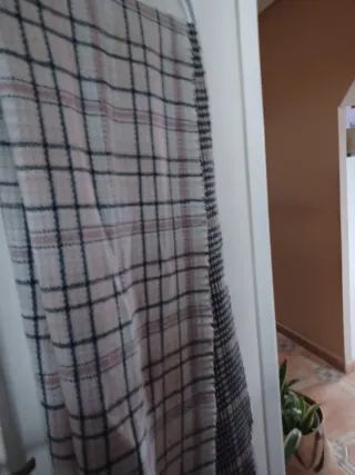 Bufanda de cuadros rosa y negra reversible