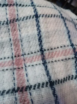 Bufanda de cuadros rosa y negra reversible