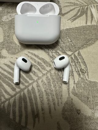 AirPods 3 con MagSafe