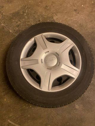Llantas Ford Focus con tapacubos