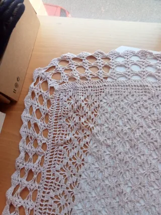 Tapete de ganchillo hecho a mano