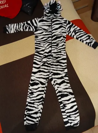 Pijama Cebra talla 134 / 140 cm.
