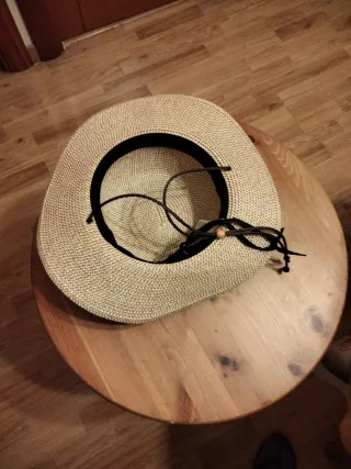 Sombrero elegante mujer beige