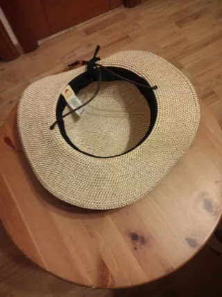 Sombrero elegante mujer beige