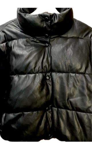 Bomber negra efecto piel Zara mujer