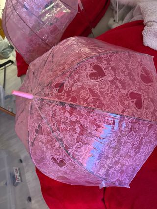 Paraguas rosa estilo encaje