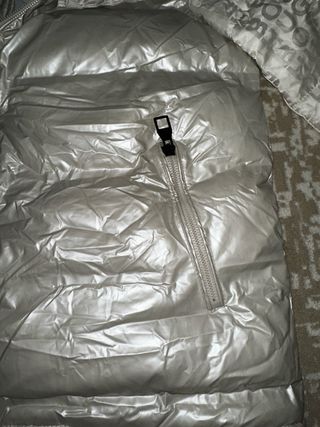 Abrigo Hugo Boss Blanco Dorado Nuevo