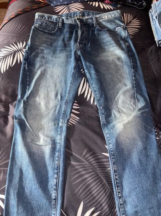 Pantalón vaquero G-Star azul la talla es  W34 L32,
